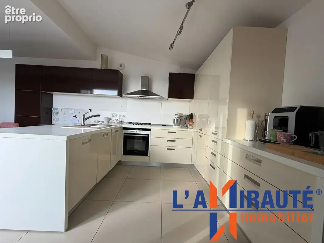 Appartement avec terrasse Rooftop  vue à 360° 5 pièce(s) 93 m2 - photo 4