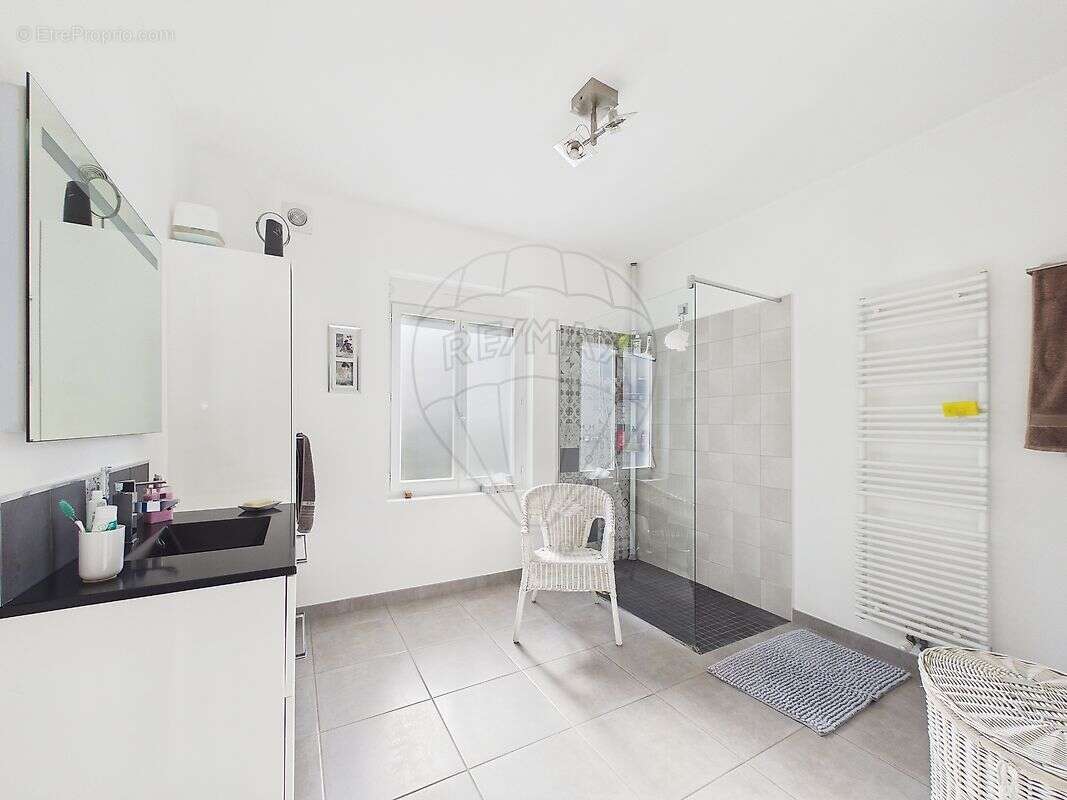 Maison à VAUX-SUR-MER