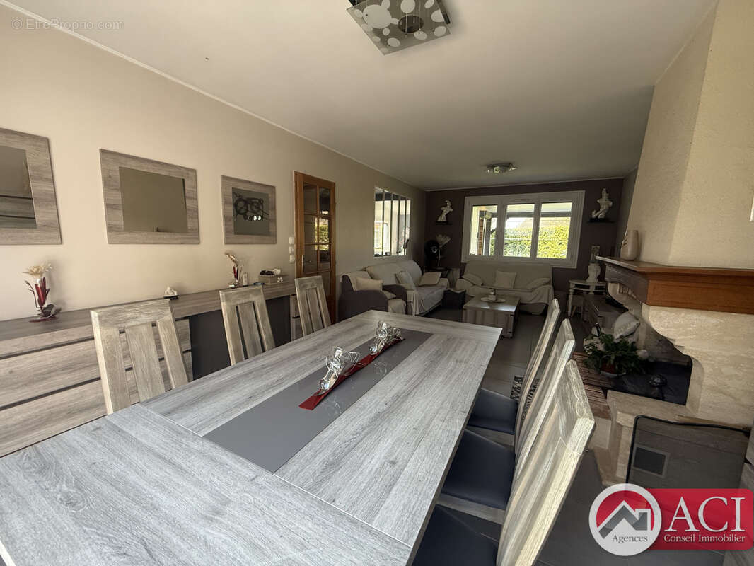 Maison à LACHAPELLE-SAINT-PIERRE