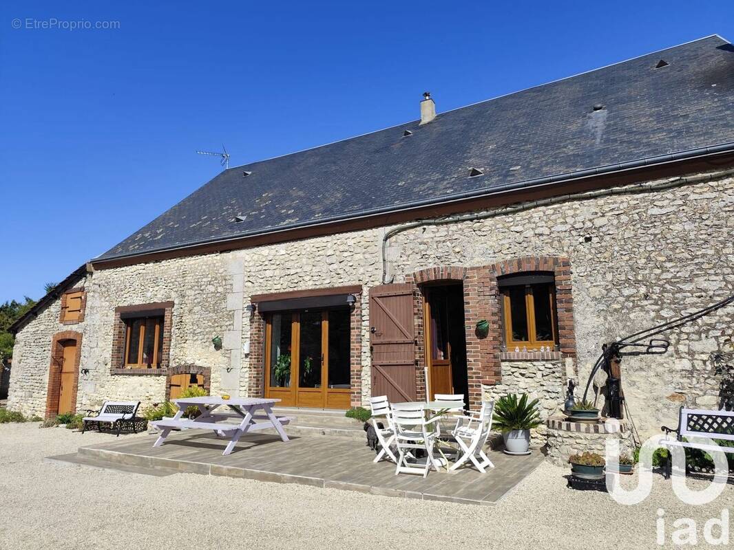 Photo 1 - Maison à PRUNAY-LE-GILLON
