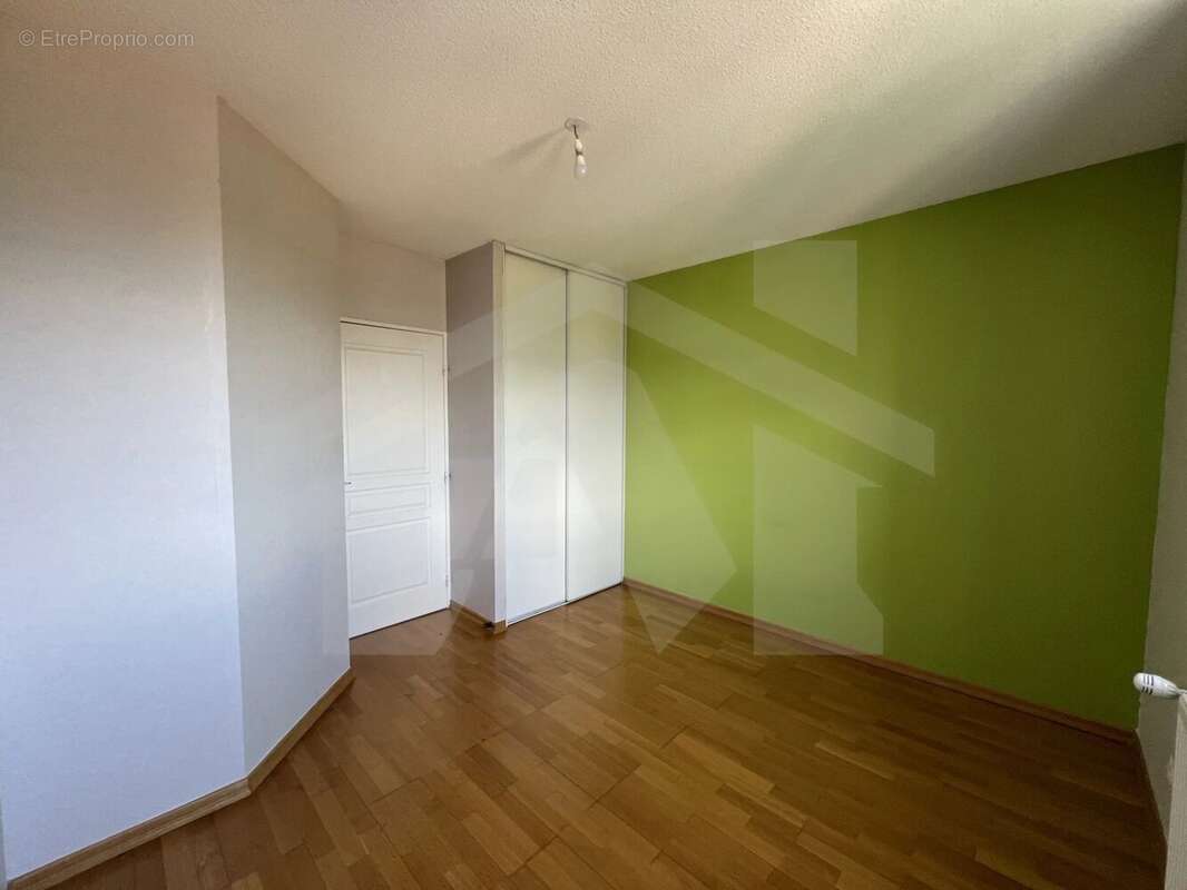 Appartement T3 de 77 m2 dans le Château de Poisat - photo 12