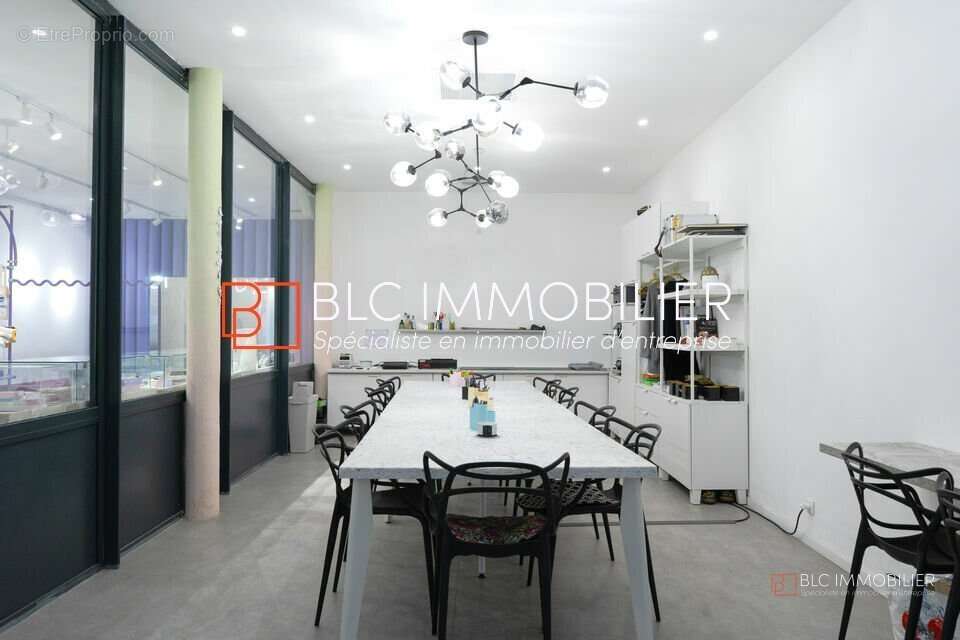 232 m² à Marseille-1e  - photo 9