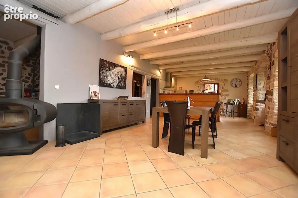 Maison en pierres 225 m² - photo 5