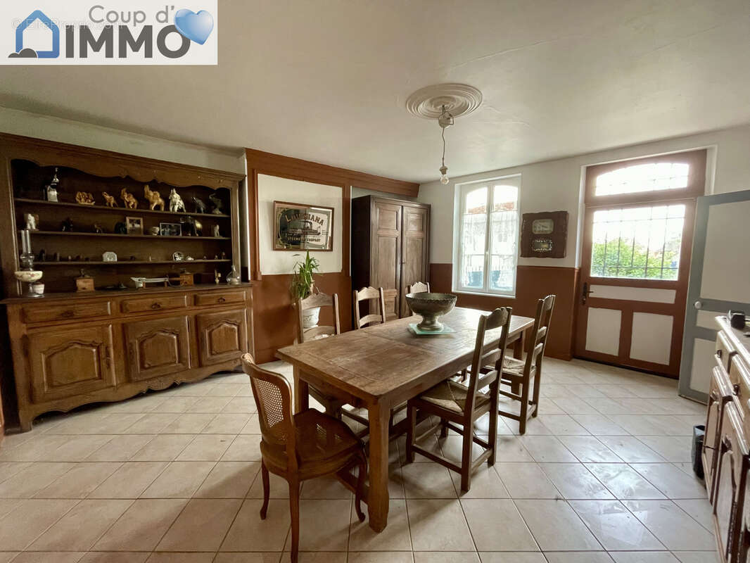 Maison 6 pièces 143 m2 + dépendances - photo 3