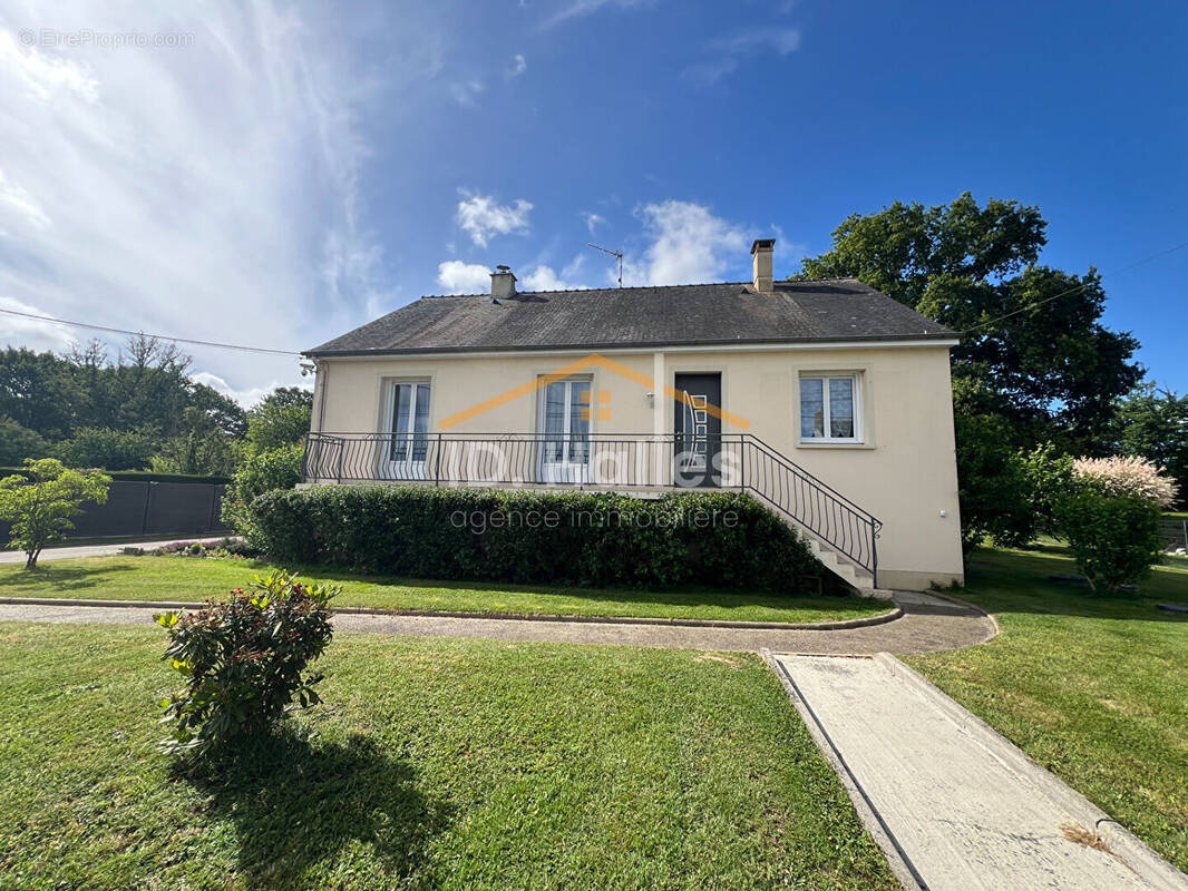 Maison à RENAZE