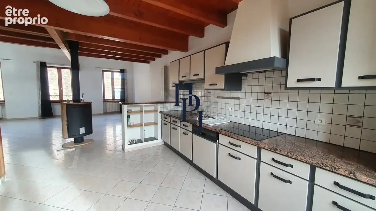 Vente appartement T5 en duplex Saint Affrique. - photo 2