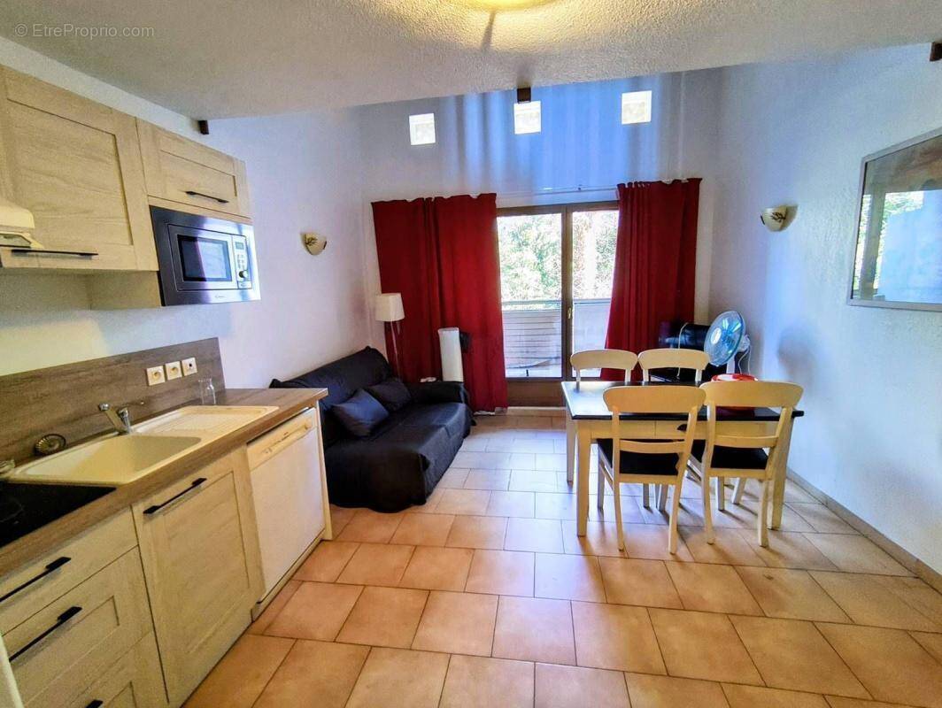 Appartement à BARJAC
