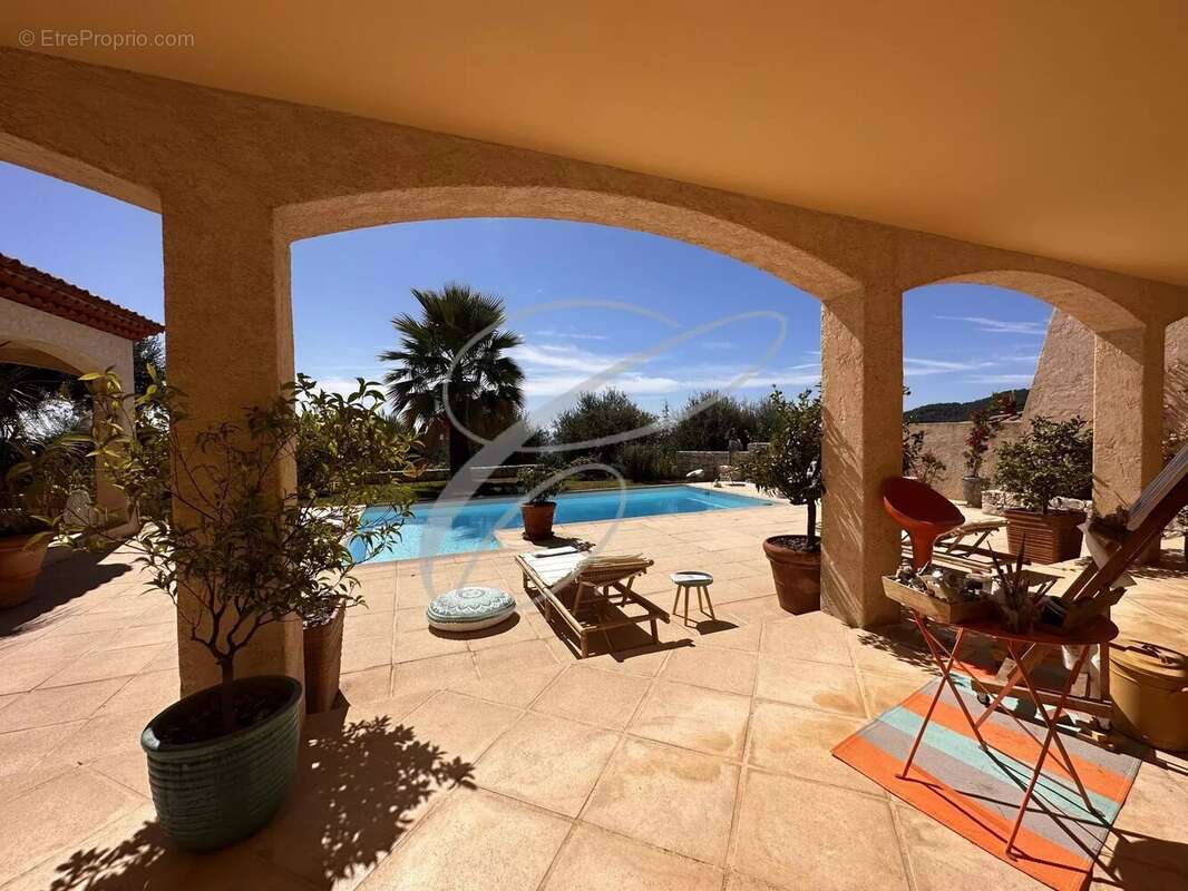 Maison à SAINTE-AGNES