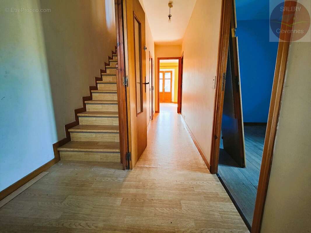 Maison à LE PONT-DE-MONTVERT