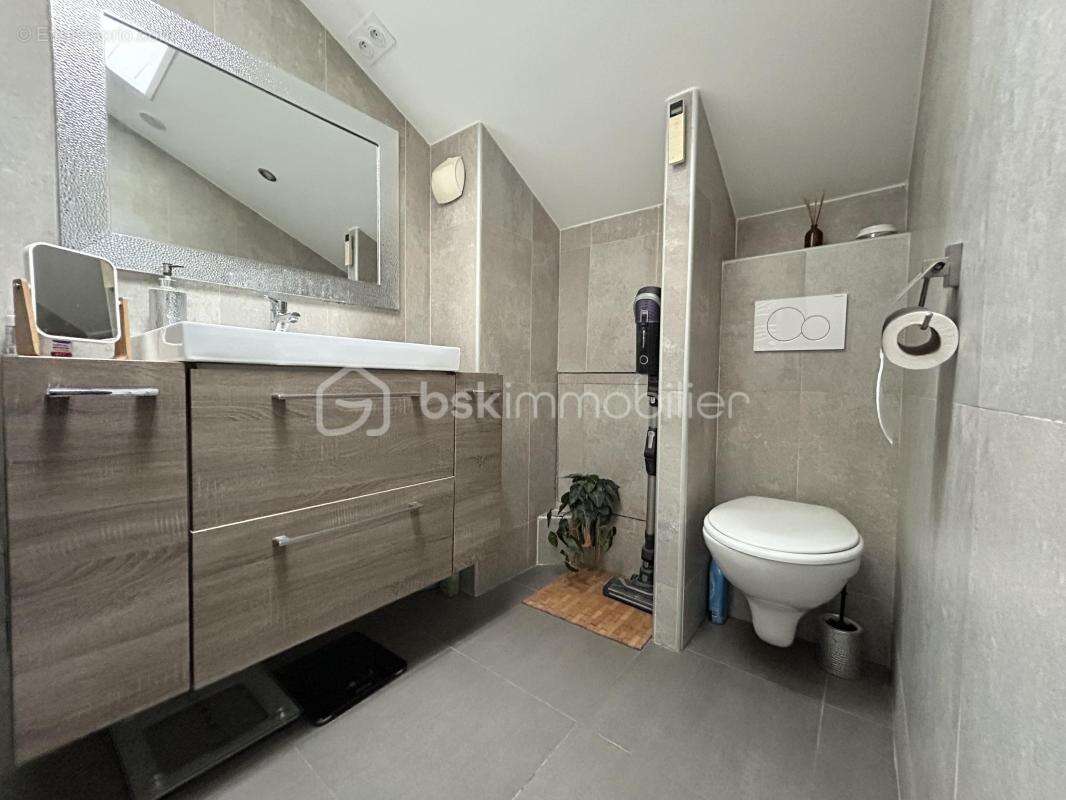 Maison à LE PONT-DE-CLAIX