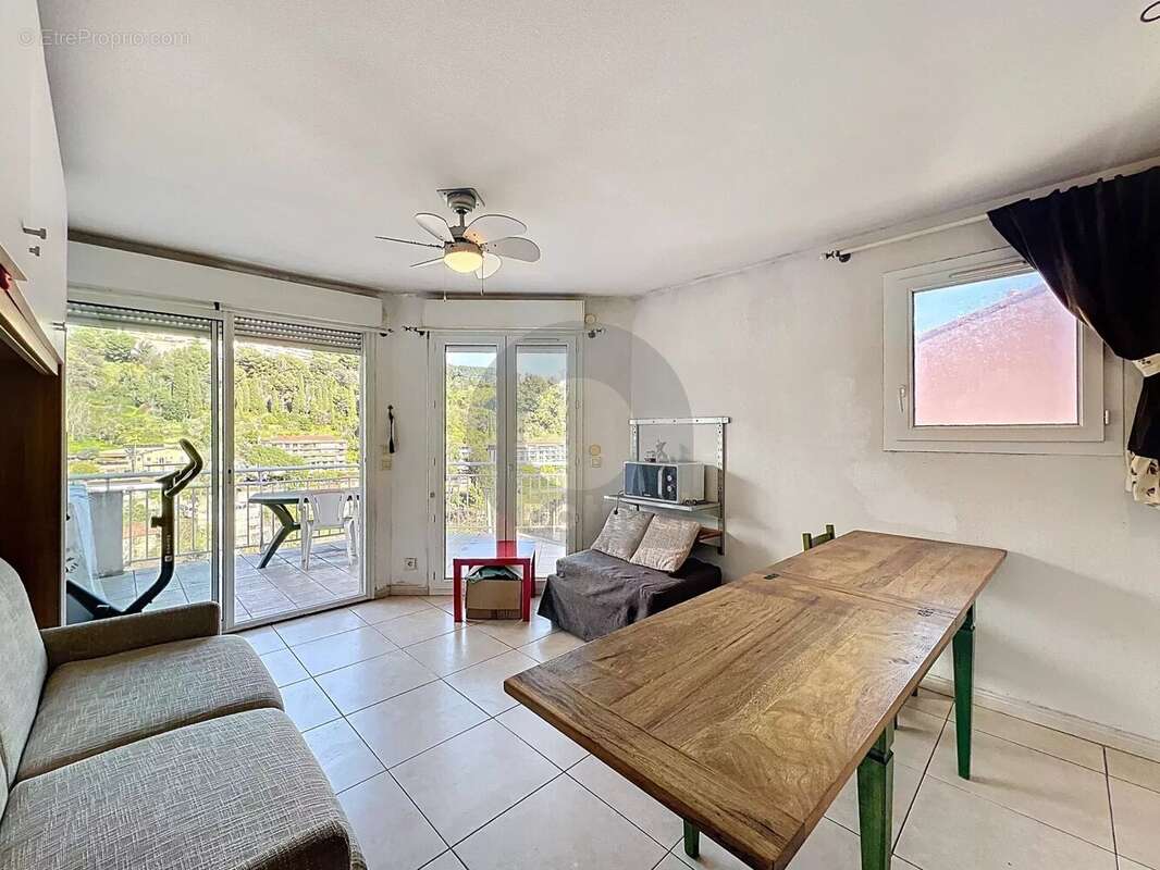 Appartement à ROQUEBRUNE-CAP-MARTIN
