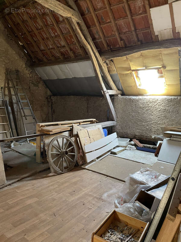 Maison à VEAUGUES