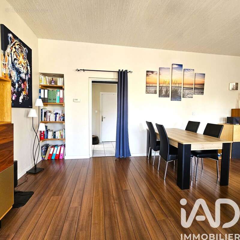 Photo 3 - Appartement à SAINT-GENEST-LERPT
