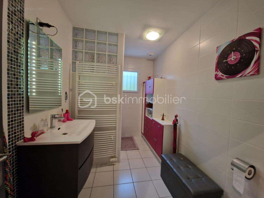 Maison à LA TOUR-DU-PIN