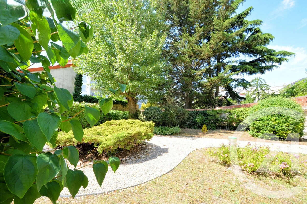 Appartement à SAINT-MAUR-DES-FOSSES