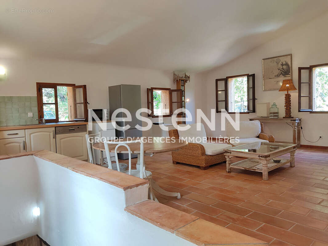 Maison à LA GARDE-FREINET