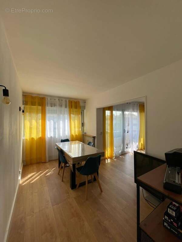 Appartement à DEVILLE-LES-ROUEN