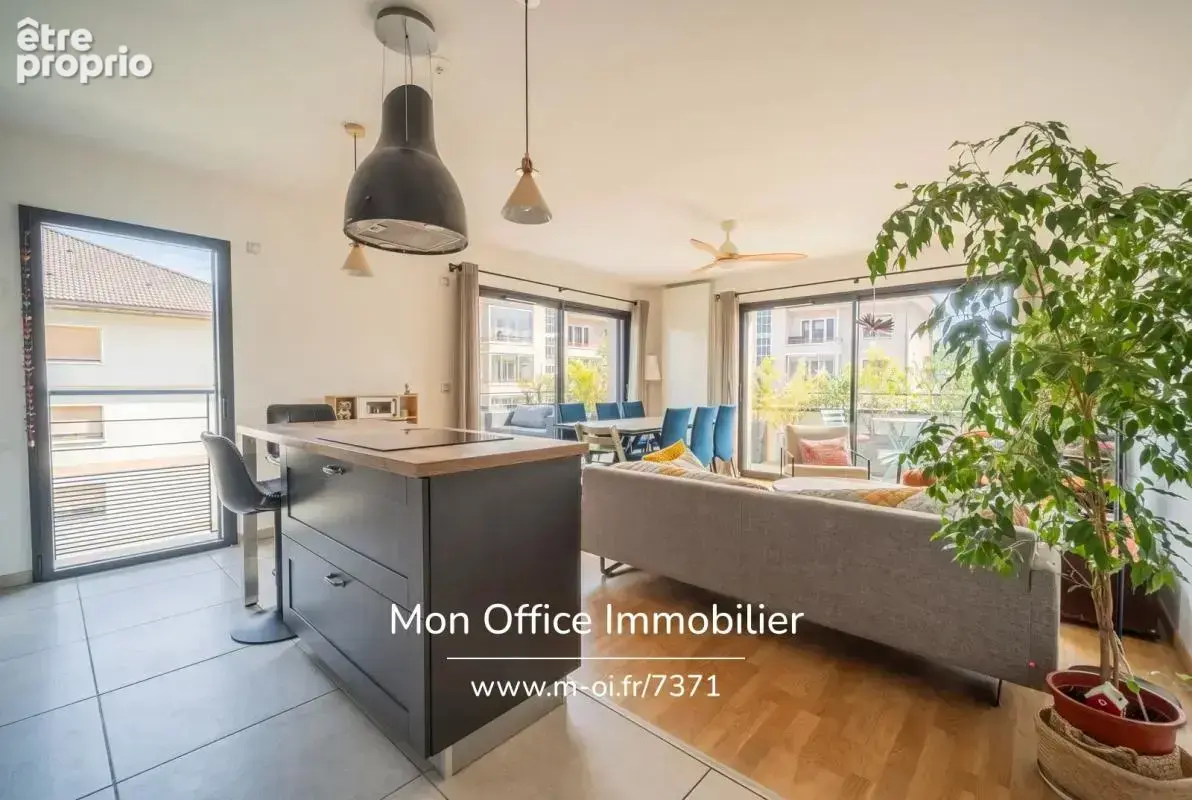 Référence : 7371-TCA - Appartement 4 pièces de 85m2 avec terrasse vue montagne et garage double rue Louis Boch (Annecy centre-vi - photo 11