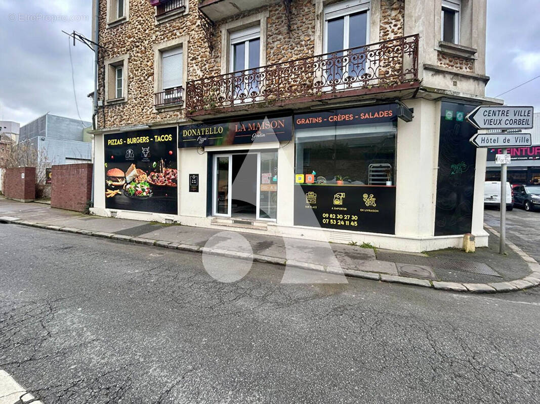 Commerce à CORBEIL-ESSONNES