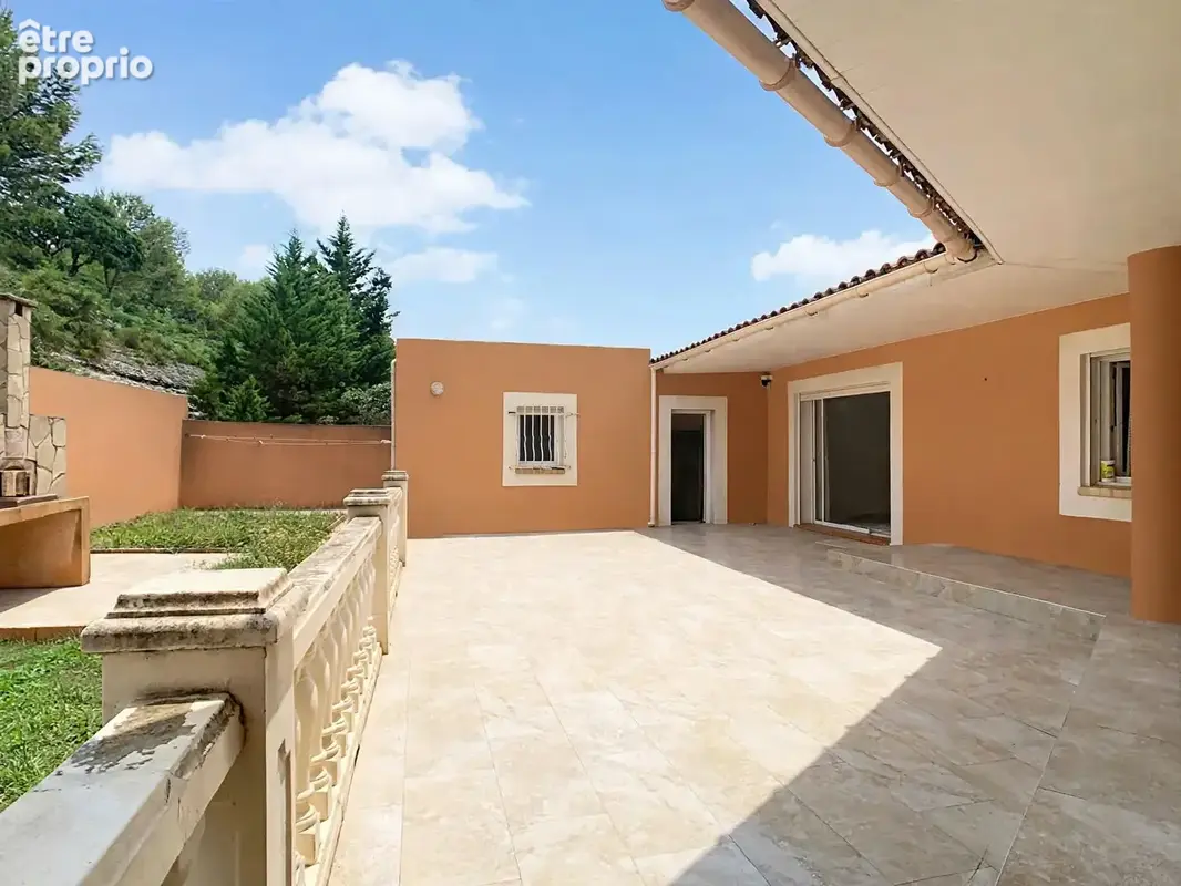 Maison familiale de plain-pied 135 m² à ISTRES - Terrain 800 m² - 4 chambres - Garage 36 m² - photo 3