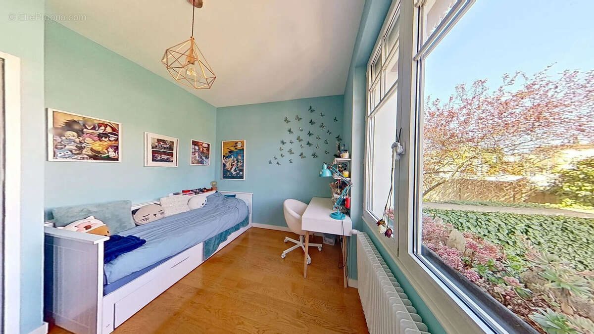 Maison à LYON-8E