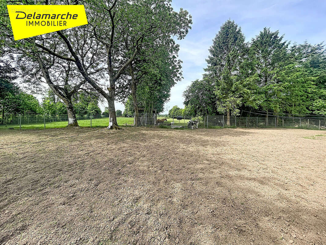 EXCLUSIVITE 5 min VILLEDIEU LES POELES (50800) maison de campagne 6 pièces rénovée sur 4ha avec dépendances - photo 13