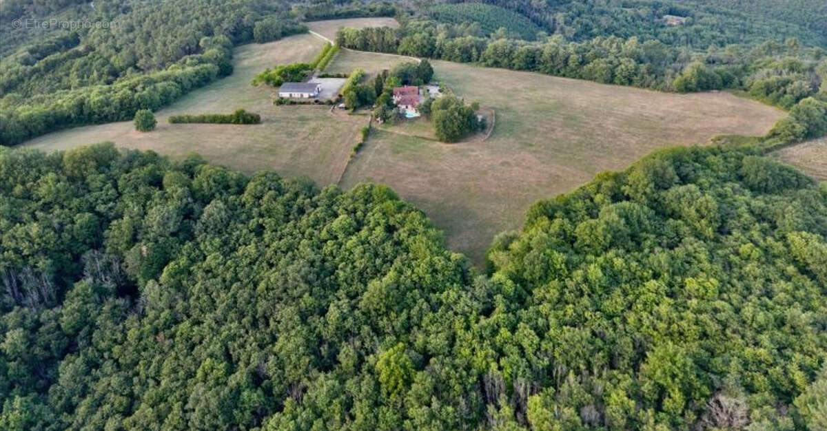 Maison à LES EYZIES-DE-TAYAC-SIREUIL