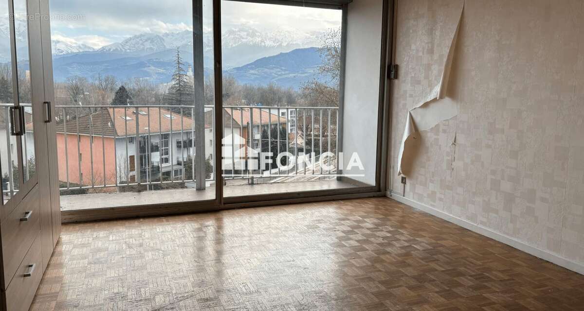 Appartement à LA TRONCHE