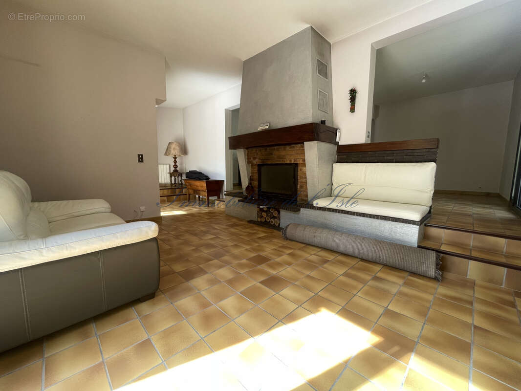 Maison à CHAMPCEVINEL