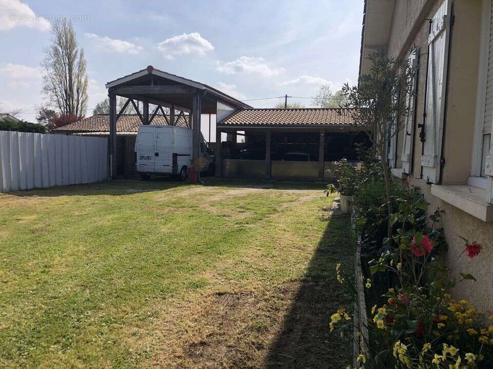 GAILLAN MAION T4 TERRAIN 2150 m2 Proximité Lesparre parfait - Maison à GAILLAN-EN-MEDOC