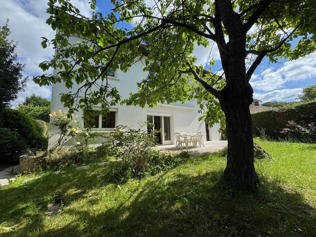 Maison à MARLY-LA-VILLE