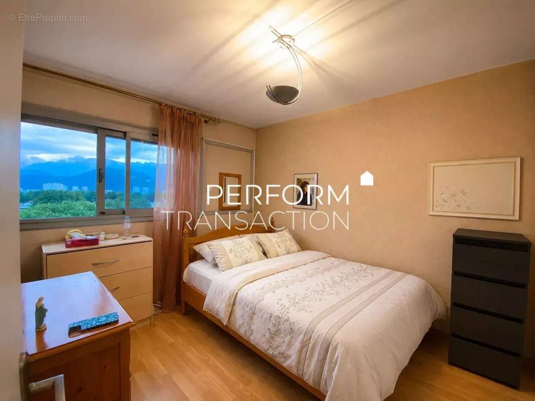 ÉCHIROLLES – T4 de 101 m² avec garage, balcon et vue panoramique sur les montagnes - photo 4