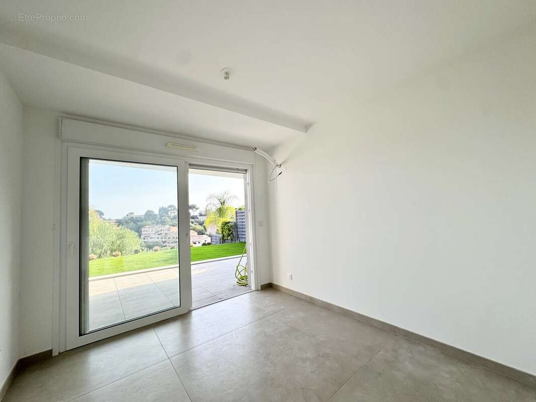 Appartement à ROQUEBRUNE-CAP-MARTIN