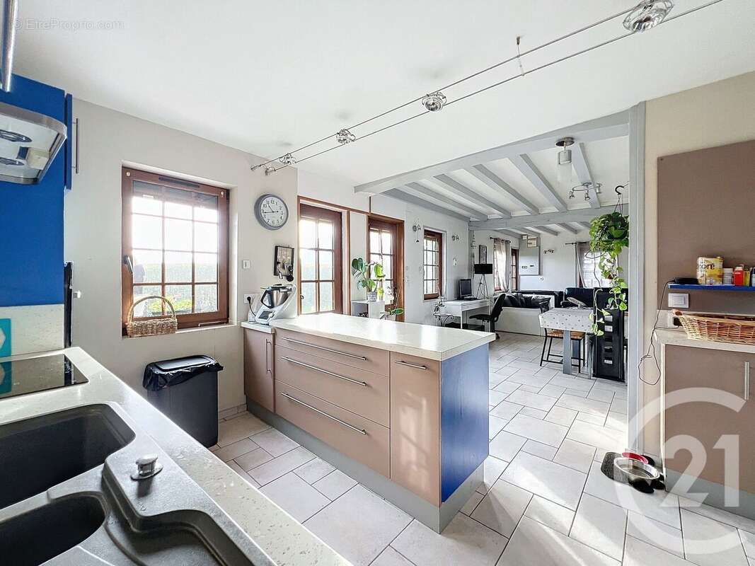 Maison à CONDE-SUR-RISLE