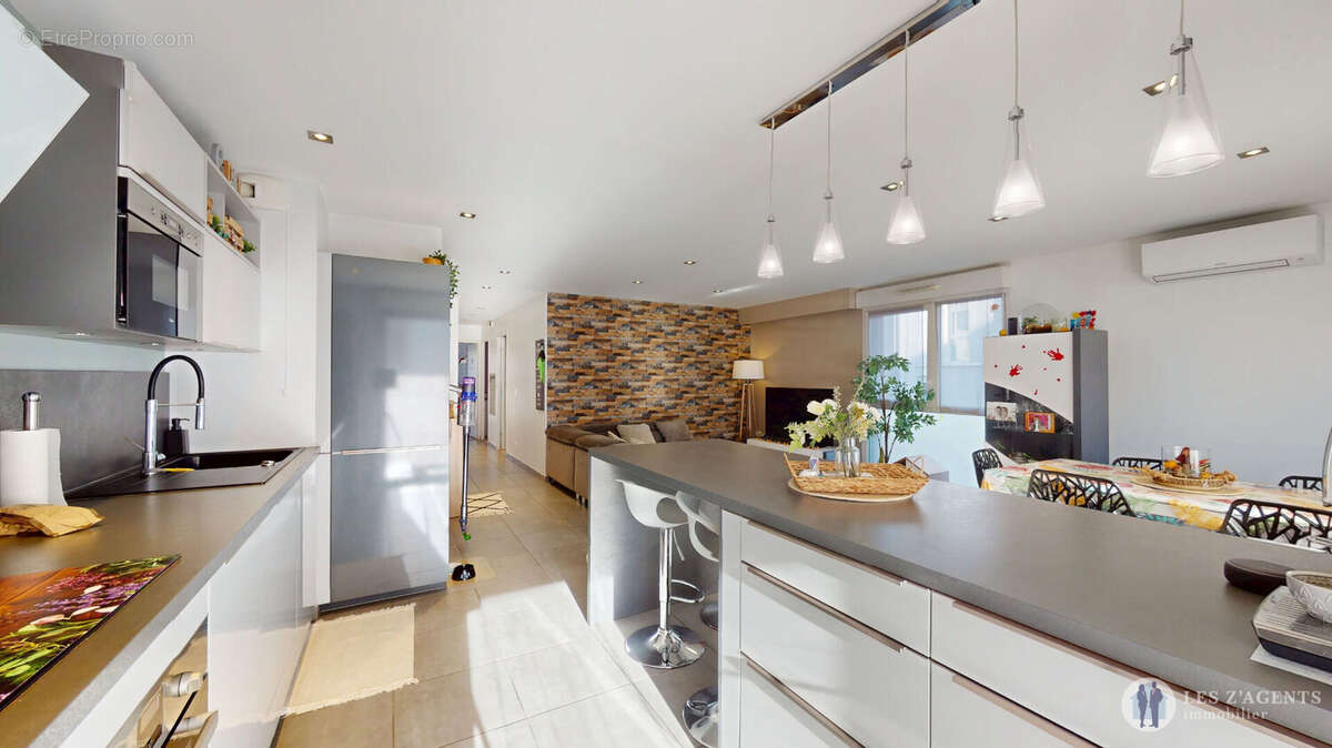 Appartement à SAINT-MARTIN-D'HERES