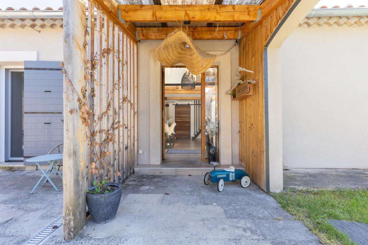 Superbe bastide de 217 m² avec piscine à Grambois - photo 21