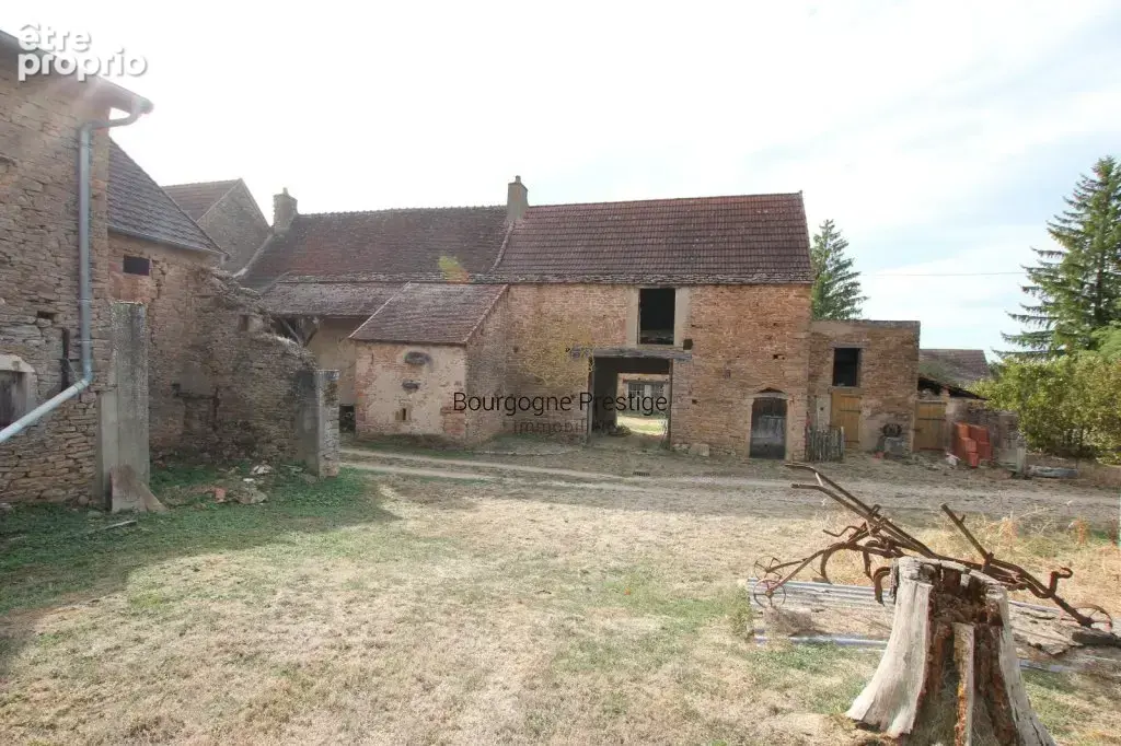 Ensemble immobilier en pierre a renover d'une surface utile de 585 m²* terrain 1800 m² - photo 7