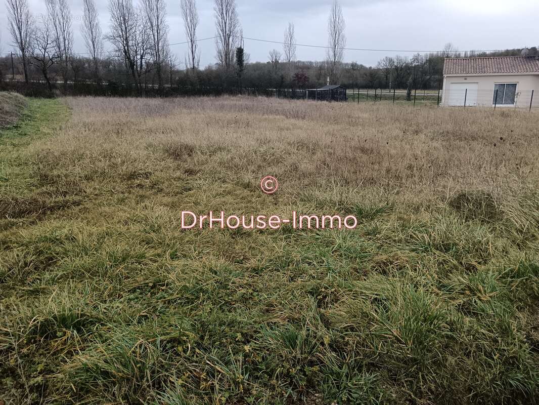 Terrain à MIRAMONT-DE-GUYENNE