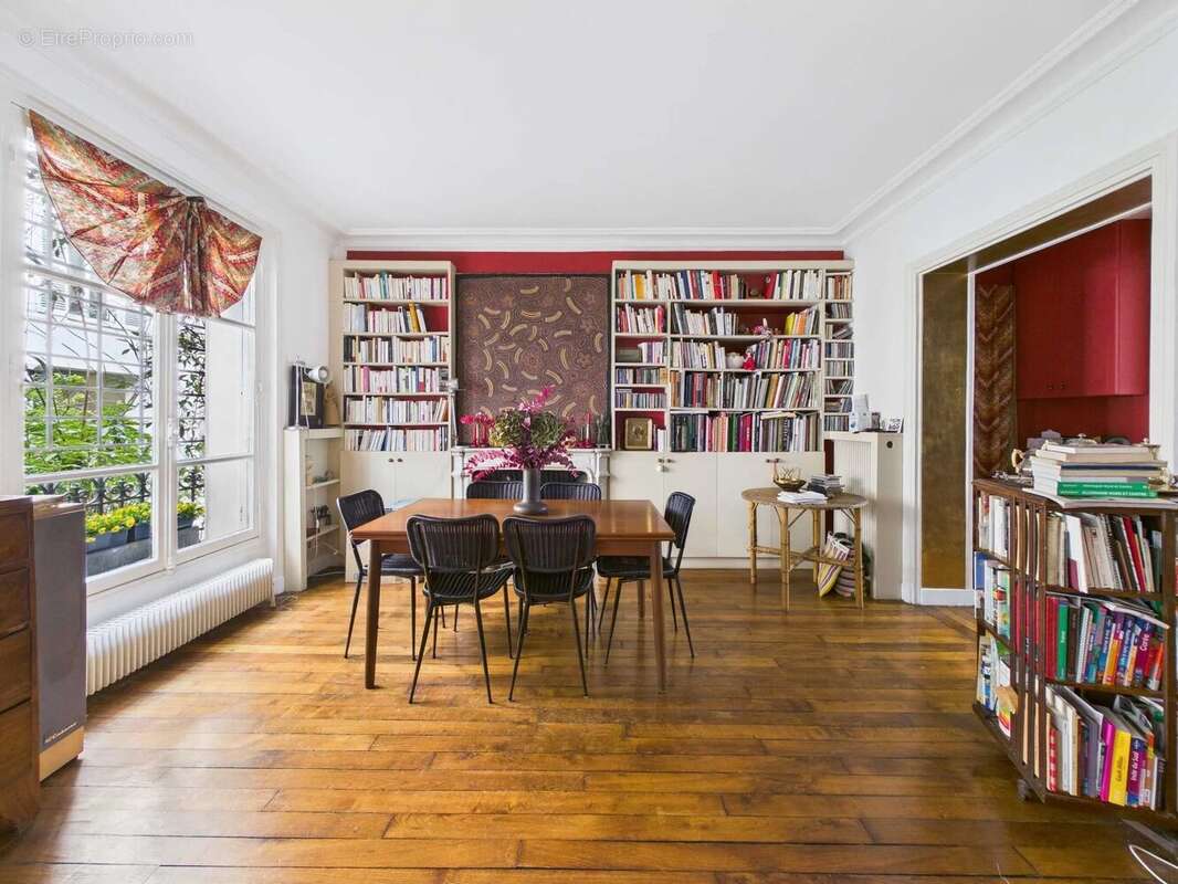 Appartement à PARIS-9E