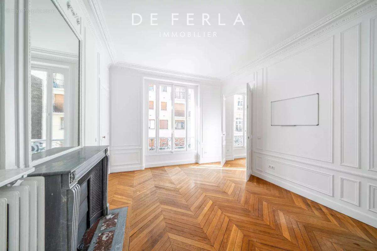 Appartement à NEUILLY-SUR-SEINE