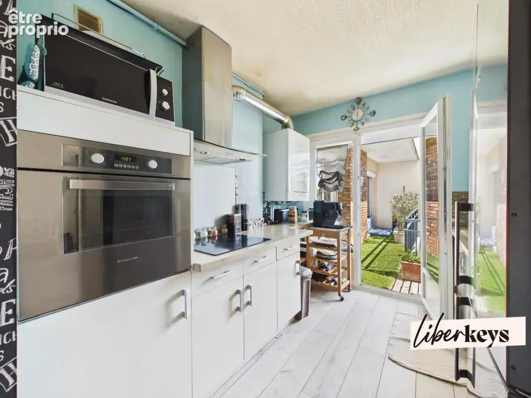 Maurepas – 3 pièces lumineux avec balcon de 12 m², ascenseur et gare à pied - photo 13