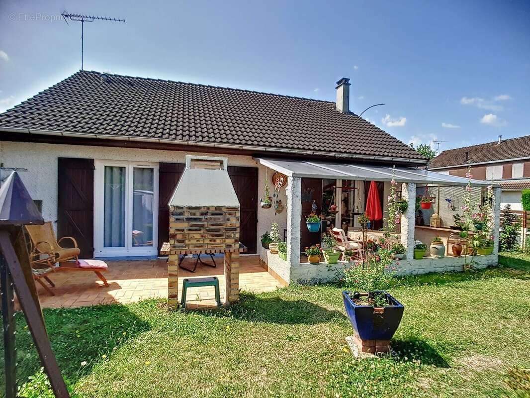 Maison à CHALETTE-SUR-LOING