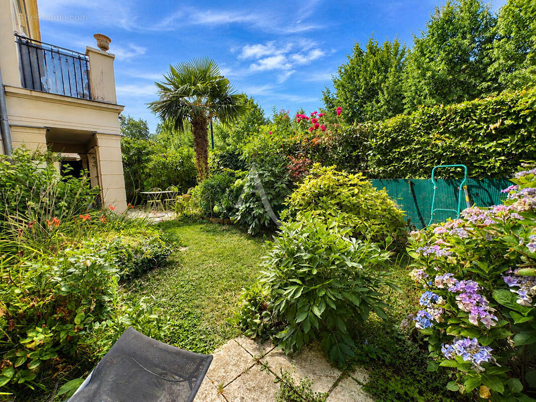 Appartement à BAILLY-ROMAINVILLIERS