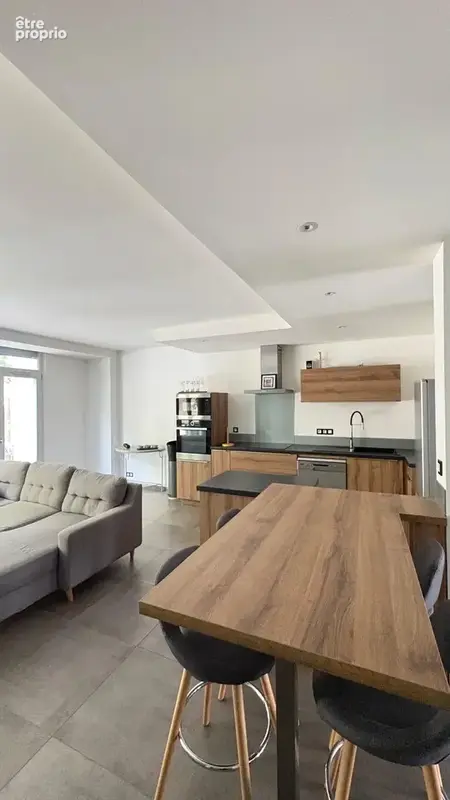 Appartement 1er étage avec balcon, cave et possibilité de stationnement - photo 2
