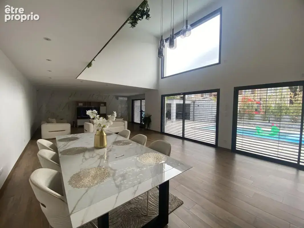 Maison 7 pièces 220 m² à vendre à Roanne (42300) - photo 7