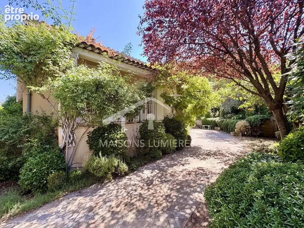 Villa de 150m² sur un terrain arboré et fleuri de 510m² - T5 - APT - 368 000€ - photo 3