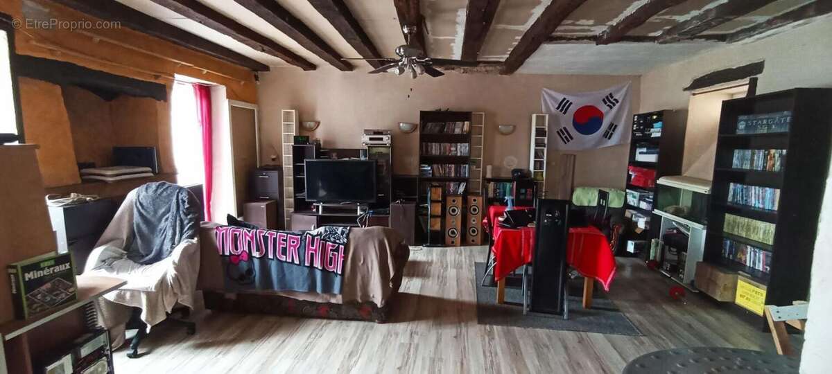 Maison à SAINT-CIVRAN