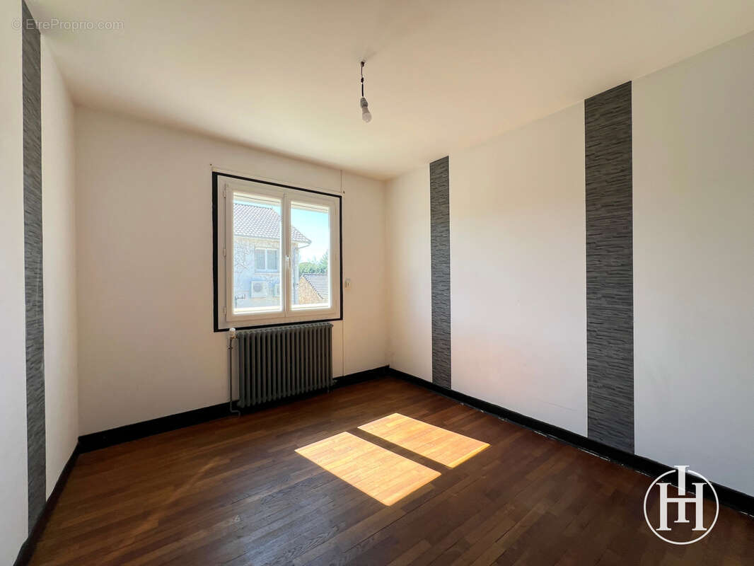 Maison à SAINT-AMAND-MONTROND