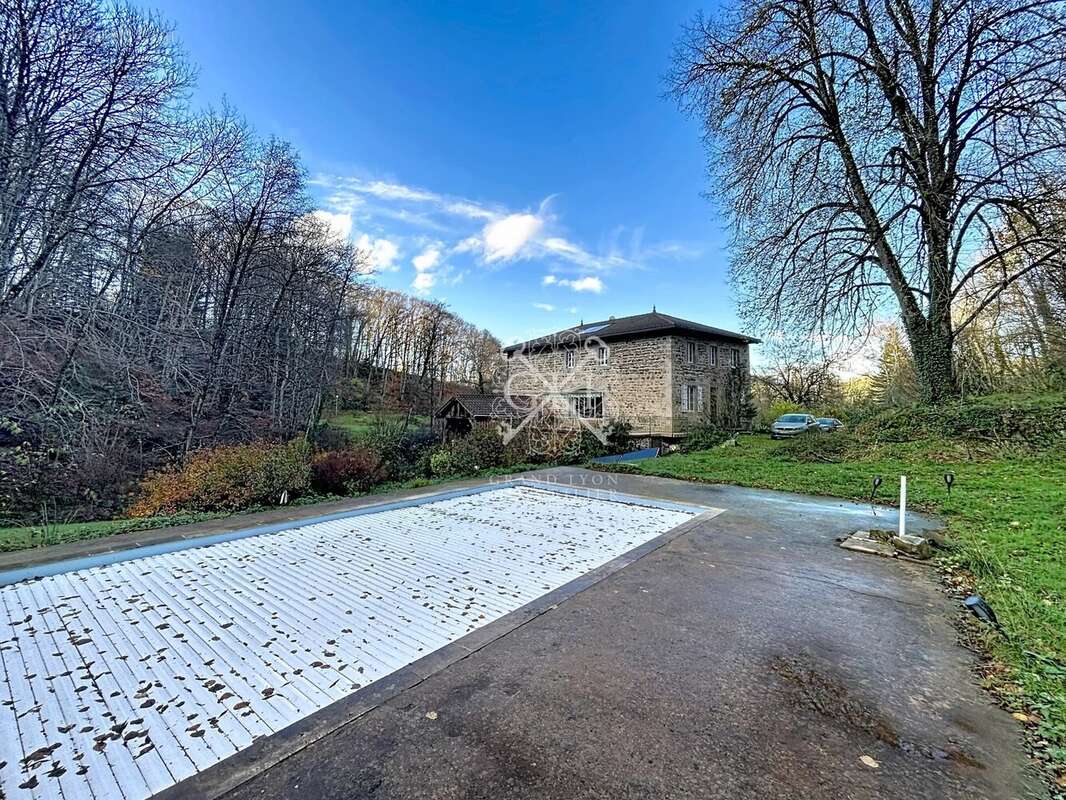 Maison à FERRIERES-SUR-SICHON