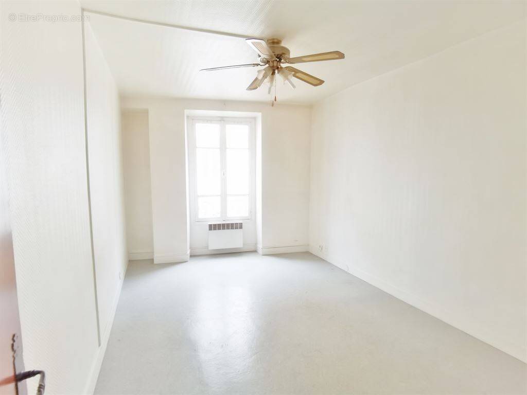 Appartement à PARIS-20E